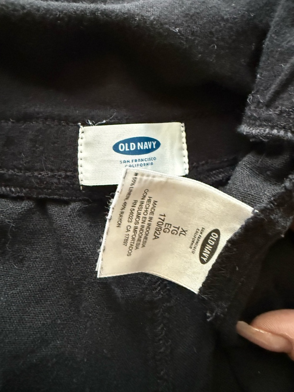 Old navy black linen pants with stretch fold down waist - Picture 3 of 3
